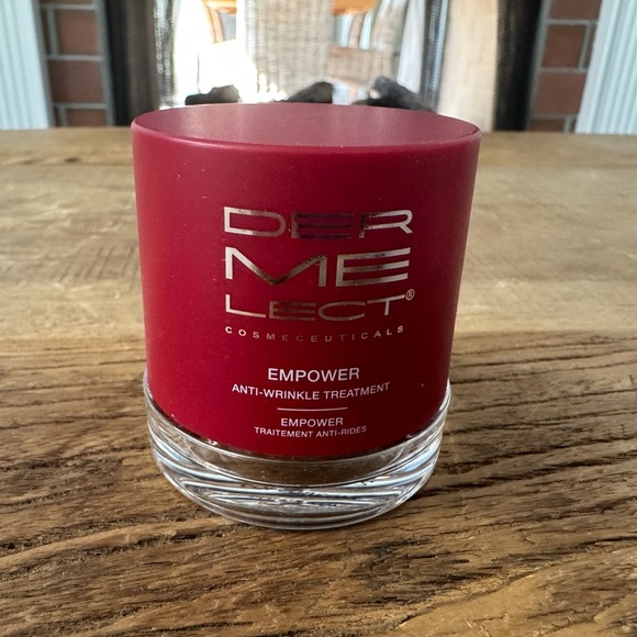 NEW IN BOX Dermelect Cosmetics Anti Wrinkle Treatment ~ 1oz / 30 ml ~ Full sized - Picture 6 of 9